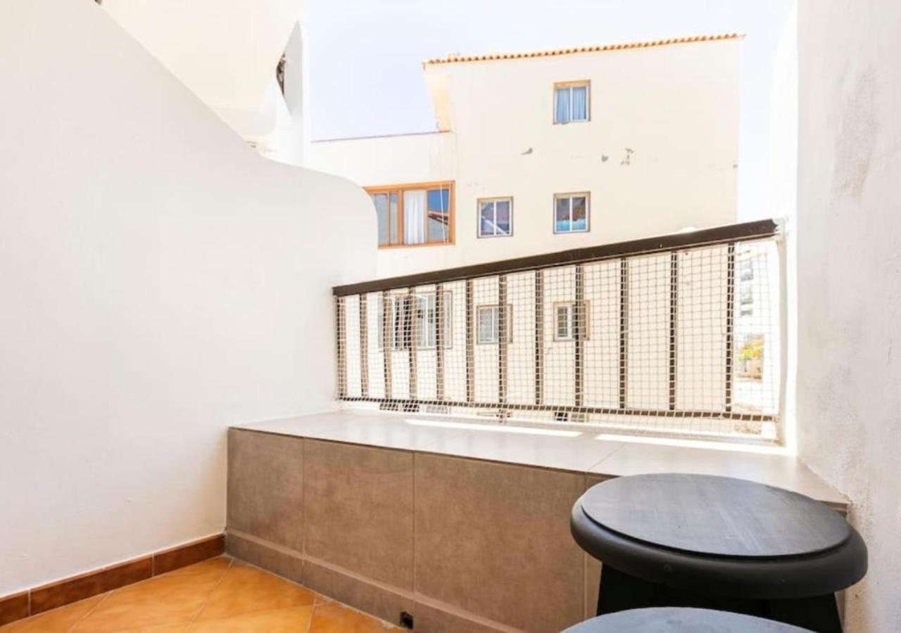 Cosy Apartment In Los Cristianos 5Min To The Ocean Exterior photo