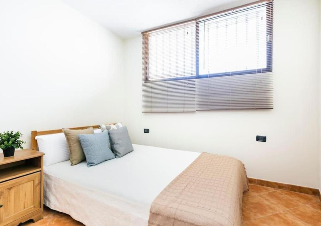 Cosy Apartment In Los Cristianos 5Min To The Ocean Exterior photo